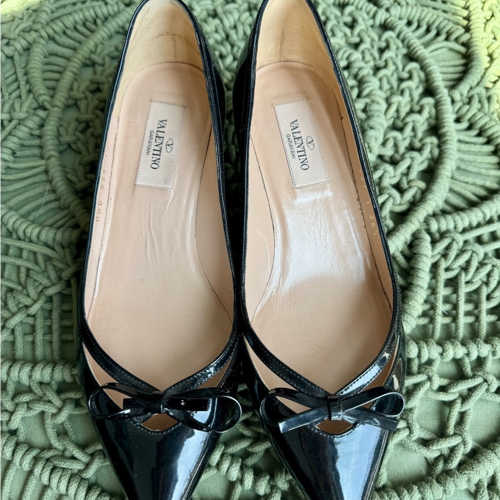 Valentino Black Patent Leather kitten heels with Bow